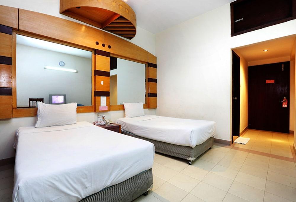 Uni Resort Cox's Bazar Exterior photo