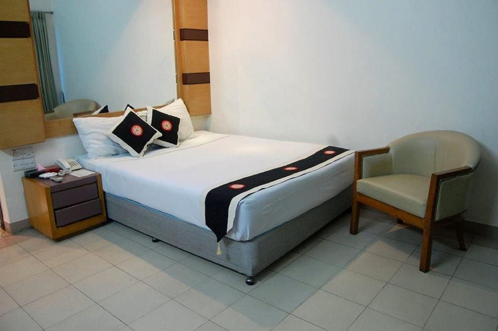 Uni Resort Cox's Bazar Exterior photo