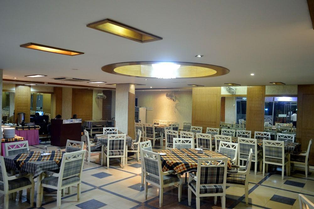 Uni Resort Cox's Bazar Exterior photo